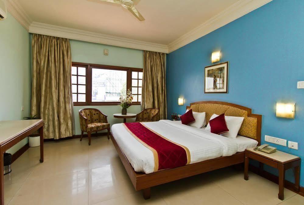 Oyo 579 Hotel Aab Bengaluru Zewnętrze zdjęcie