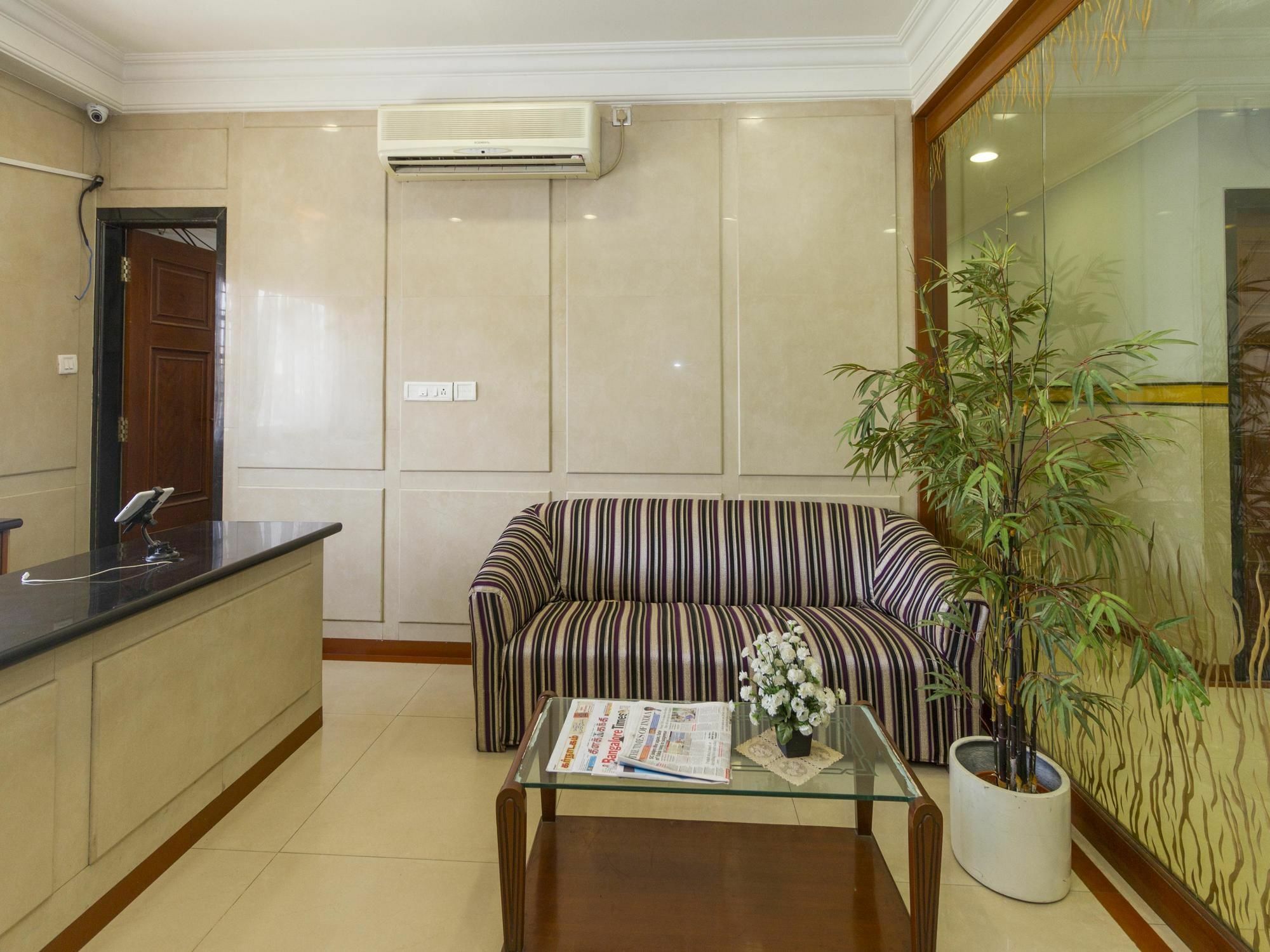Oyo 579 Hotel Aab Bengaluru Zewnętrze zdjęcie
